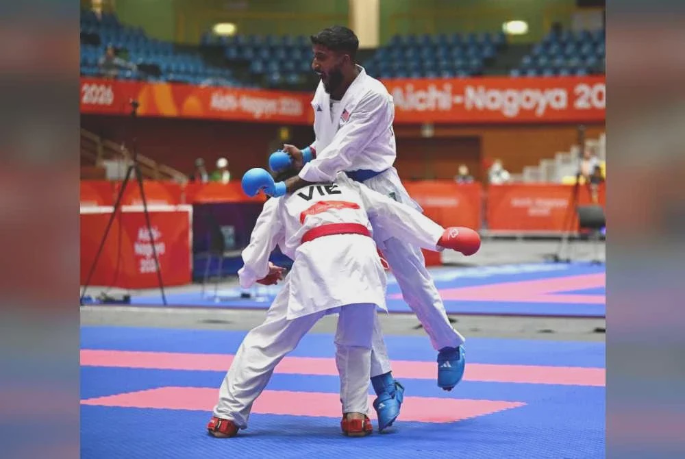 Image from: Karate buka tirai dengan dua gangsa