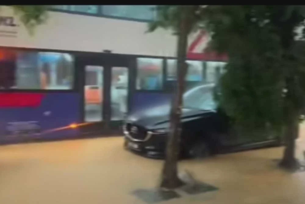 Image from: Hujan lebat, beberapa kawasan di ibu negara alami banjir kilat