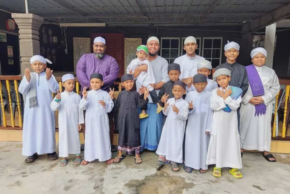 Image from: Masjid hampir 100 tahun jadi 'rumah ilmu' anak asnaf