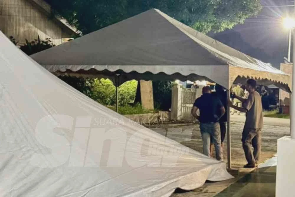 Image from: Suasana pilu selubungi kediaman keluarga PM