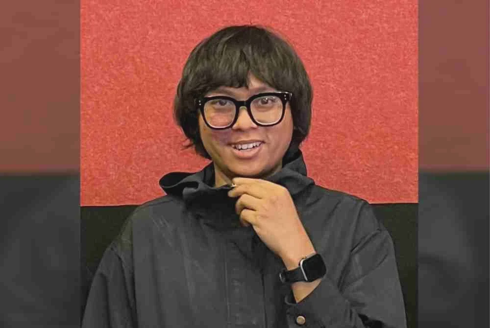 Image from: Bunga bawa kisah pengorbanan kakak jaga adik OKU, raih juara Teater Pentas Cinta
