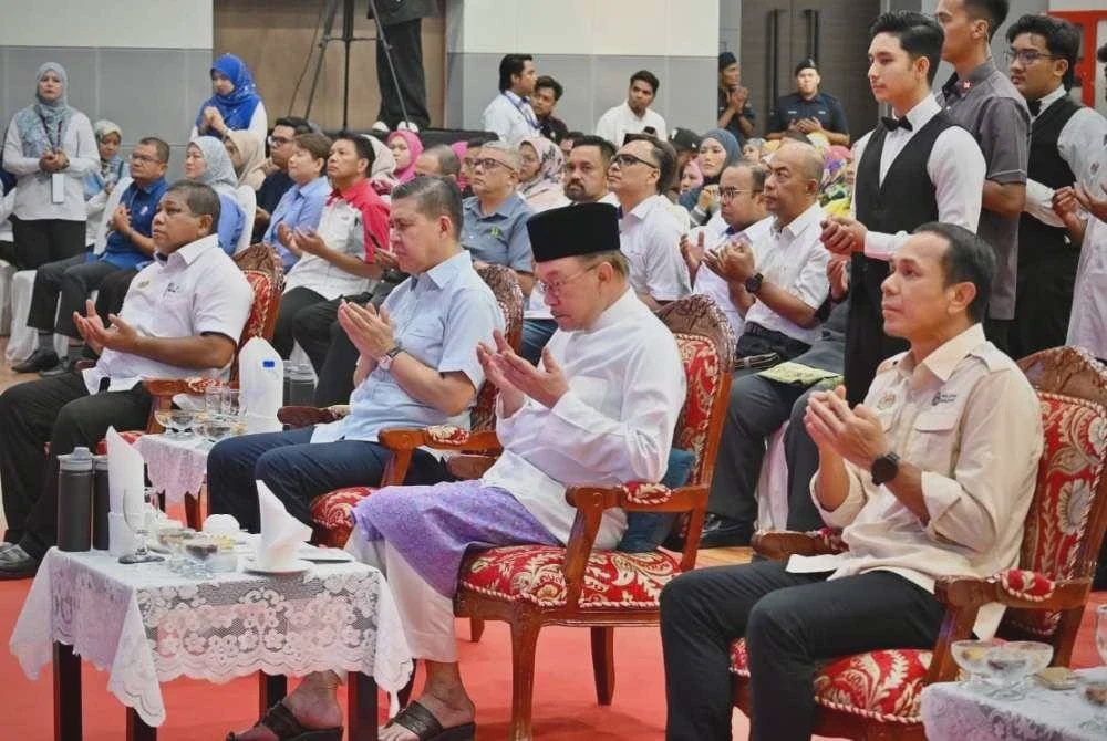 Image from: Usahawan Bangkit: Memperkasa ekonomi rakyat dari bawah
