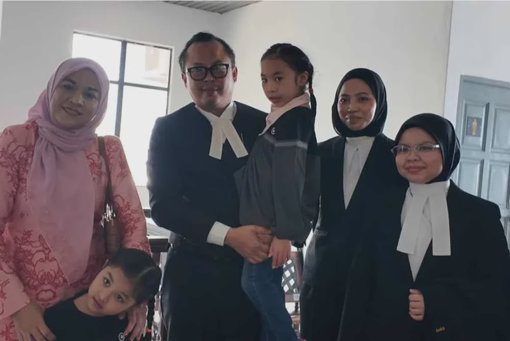 Image from: Hanan Qaireen menang saman hospital RM12.19 juta, ibu syukur nasib anak terbela