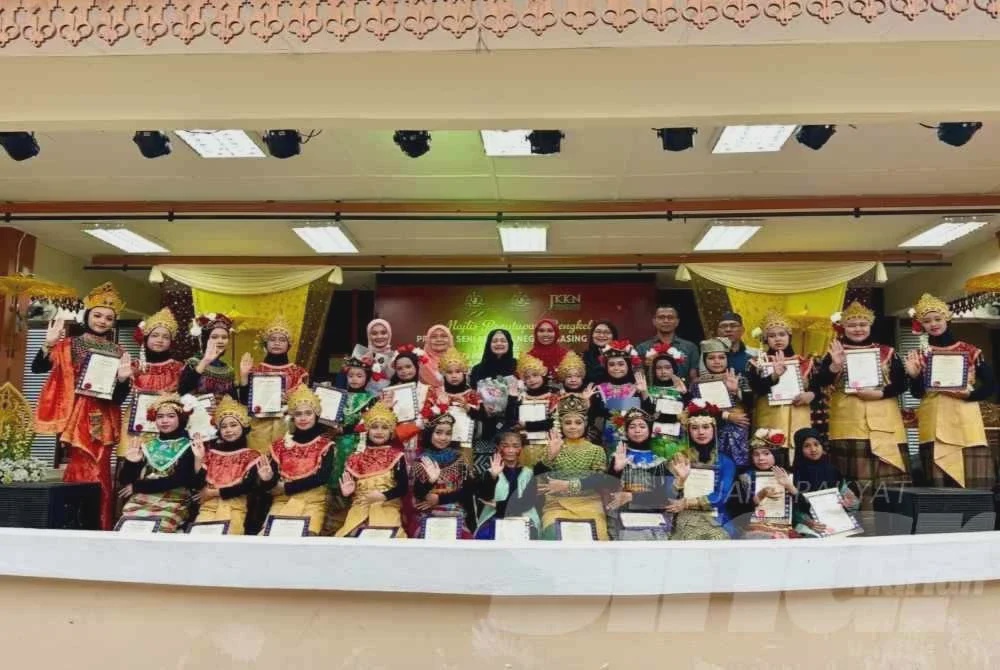 Image from: Kelantan lahirkan pelapis cilik pelihara warisan makyung