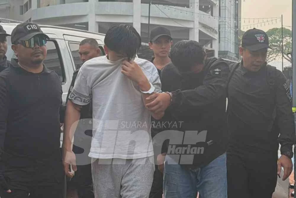 Image from: [VIDEO] Pengarah syarikat, pekerja kilang didakwa curi 'lori hijau', halang tugas polis