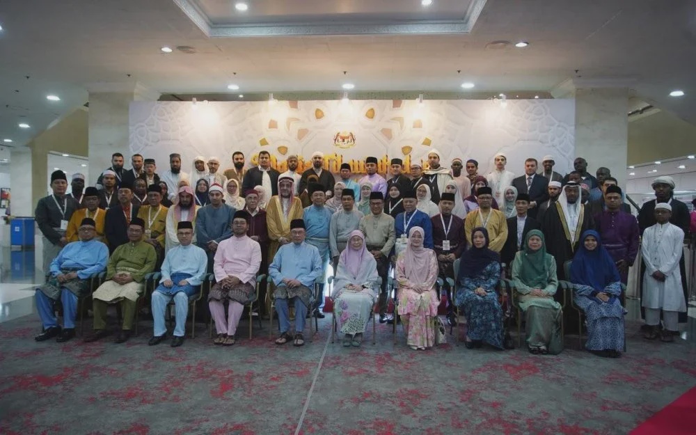 Image from: Kuasai AI, teknologi baharu tanpa gadai iman, akhlak - Anwar