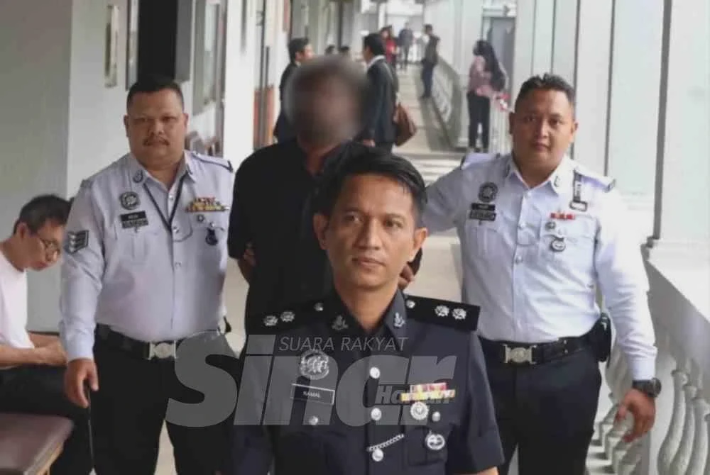 Image from: Ekori konvoi TPM: Pemandu SUV didenda RM4,000