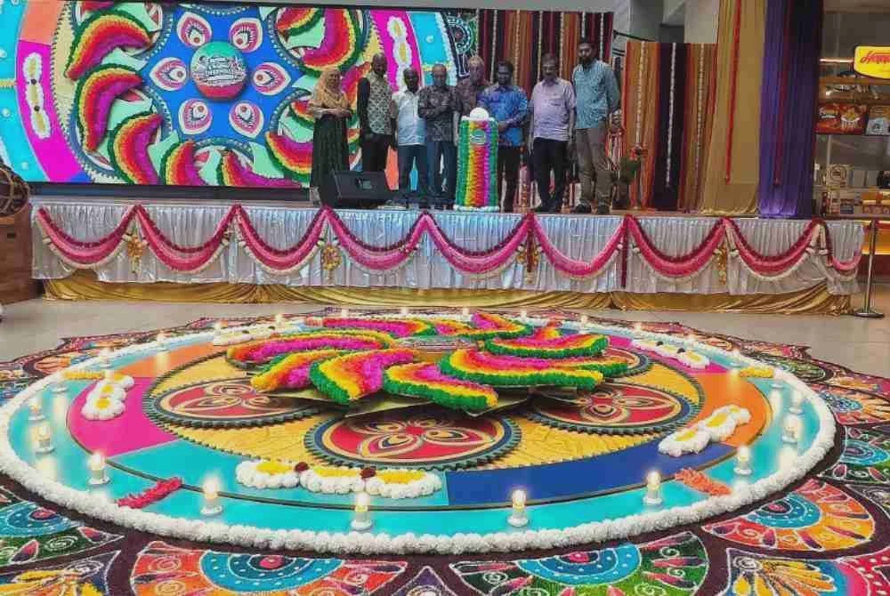 Image from: Mydin santuni 15 rumah kebajikan menerusi kempen 'A Brighter Deepavali'