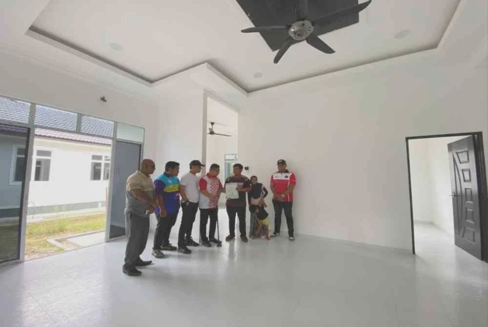 Image from: Tuah beli baju, menang rumah banglo