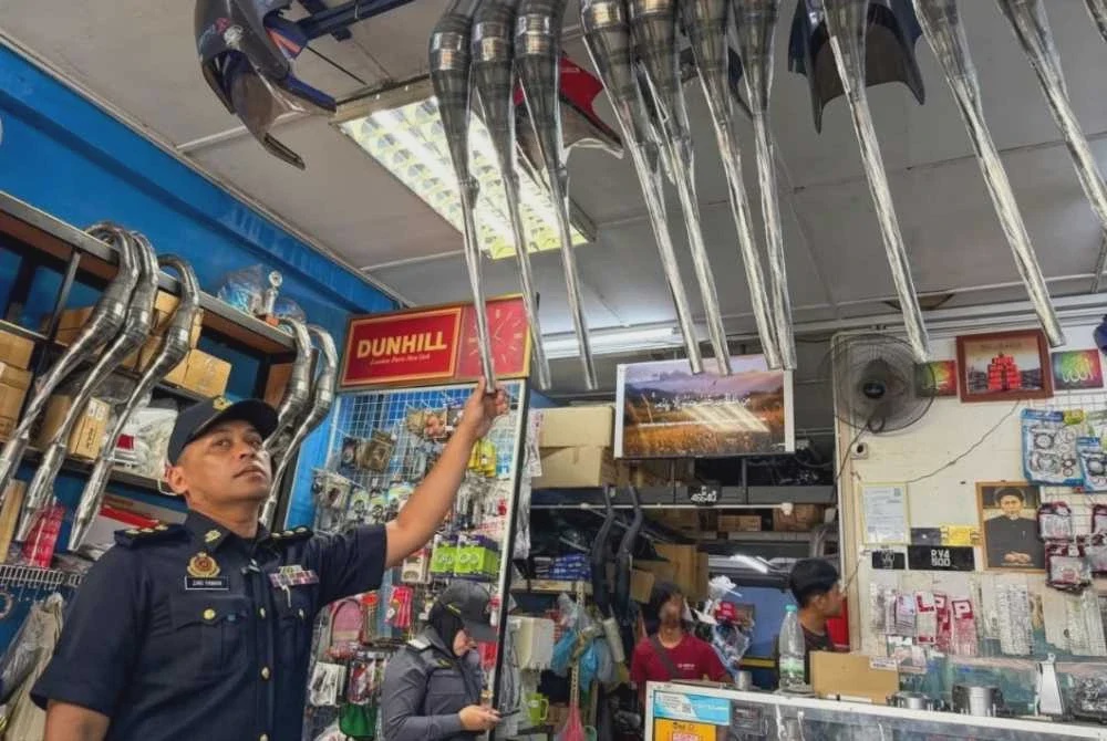 Image from: JPJ bongkar aktiviti sewa tayar lori, lulus pemeriksaan PUSPAKOM