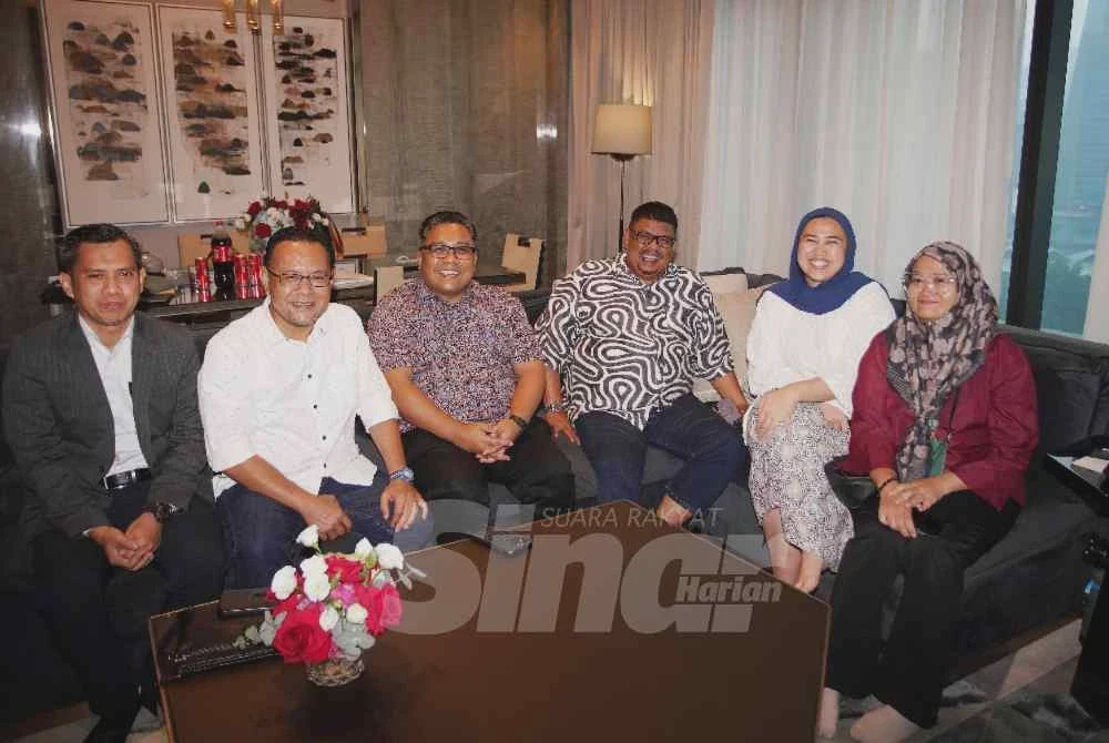 Image from: Bersahabat tak semestinya kena 'rindu bayangan'