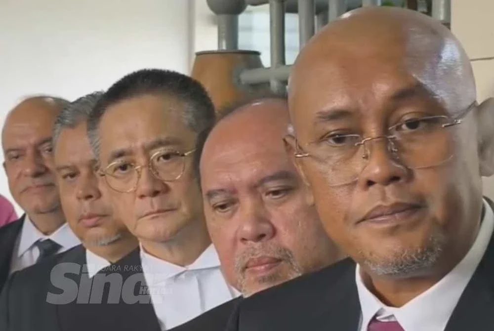 Image from: Mohd Shuhaily dibarisi sembilan peguam kes berprofil tinggi