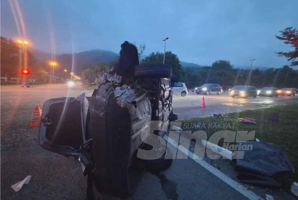 Image from: 'Kereta berpusing beberapa kali sebelum terbalik' - Dua wartawan kemalangan ketika tugasan TPM