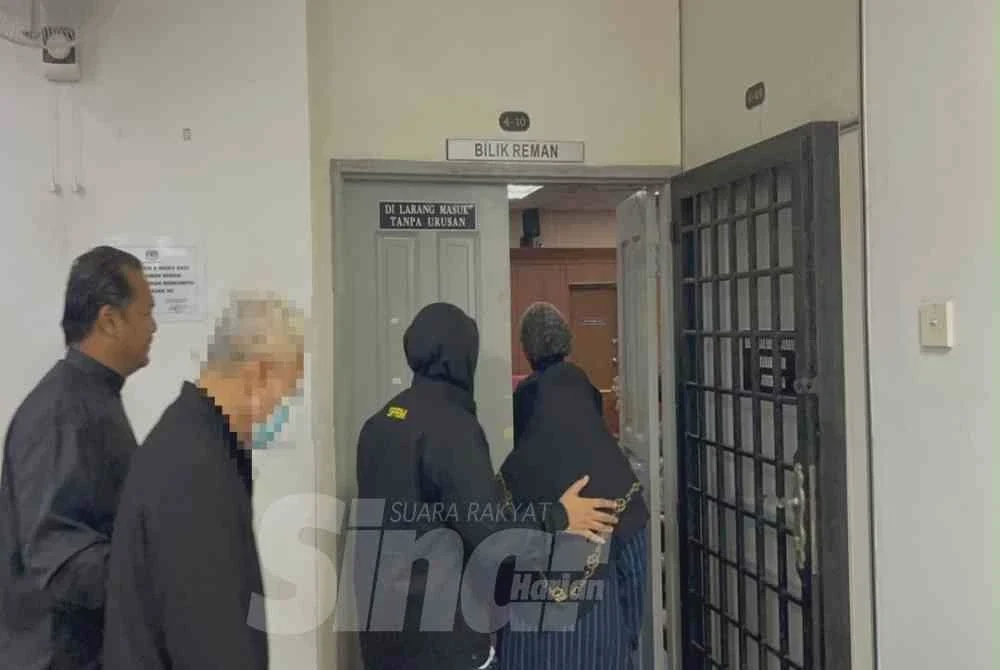 Image from: Dua pegawai penguat kuasa antara lima direman kes rasuah RM1 juta lindungi warga asing