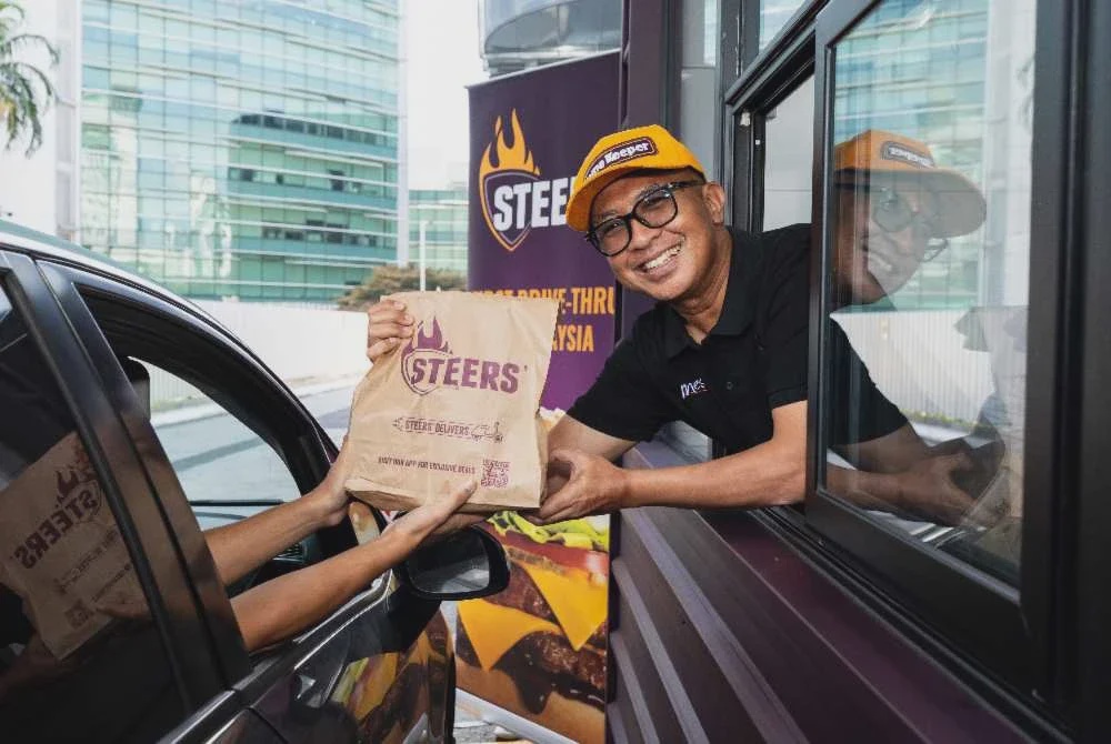Image from: Steers Drive-Thru, Debonairs Pizza kini dibuka di Petronas Mutiara Damansara