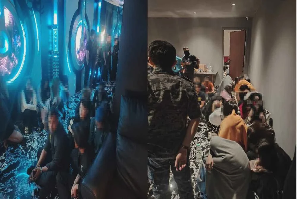 Image from: 'Gadis KTV dicekup di bilik rehat ketika tunggu tempahan pelanggan'