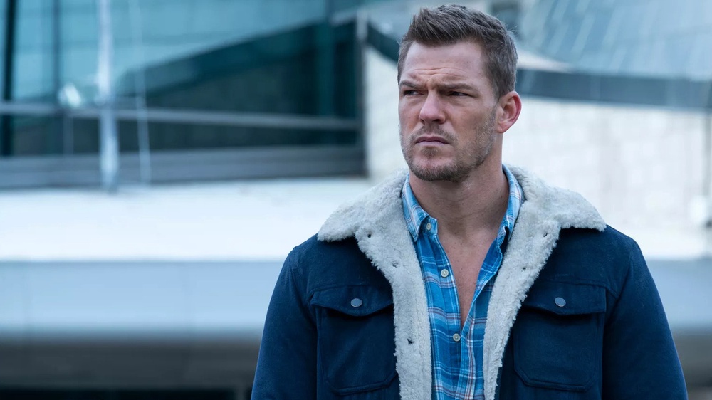 Reacher Fans Can Enjoy More Incredible Alan Ritchson Fight Scenes In A ...