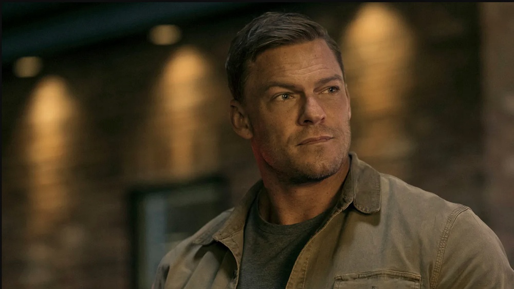 Reacher's Hulking Alan Ritchson Is Exactly The Mental Health Advocate