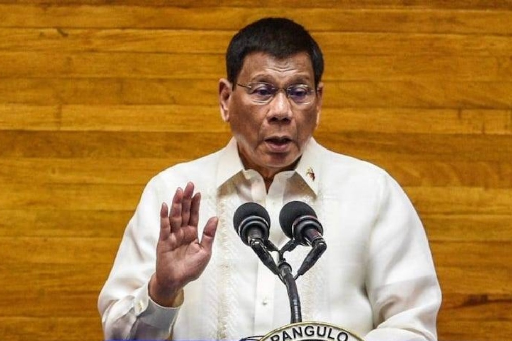 Philippine prosecutor summons Duterte over death threat