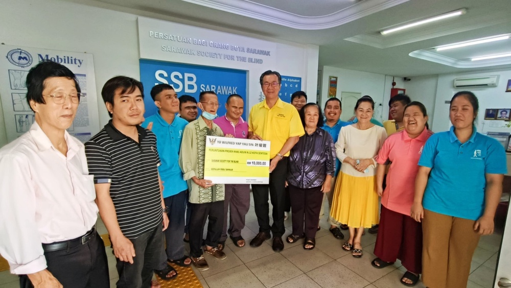 Sarawak Society for the Blind receives MRP grant from Kota Sentosa rep