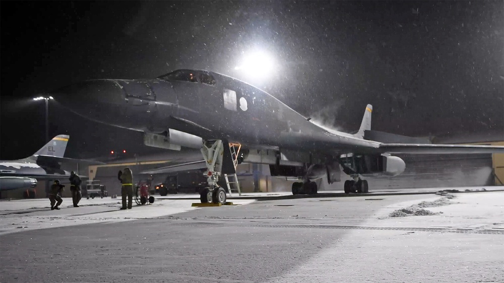 B-1B Bomber Crashes In South Dakota