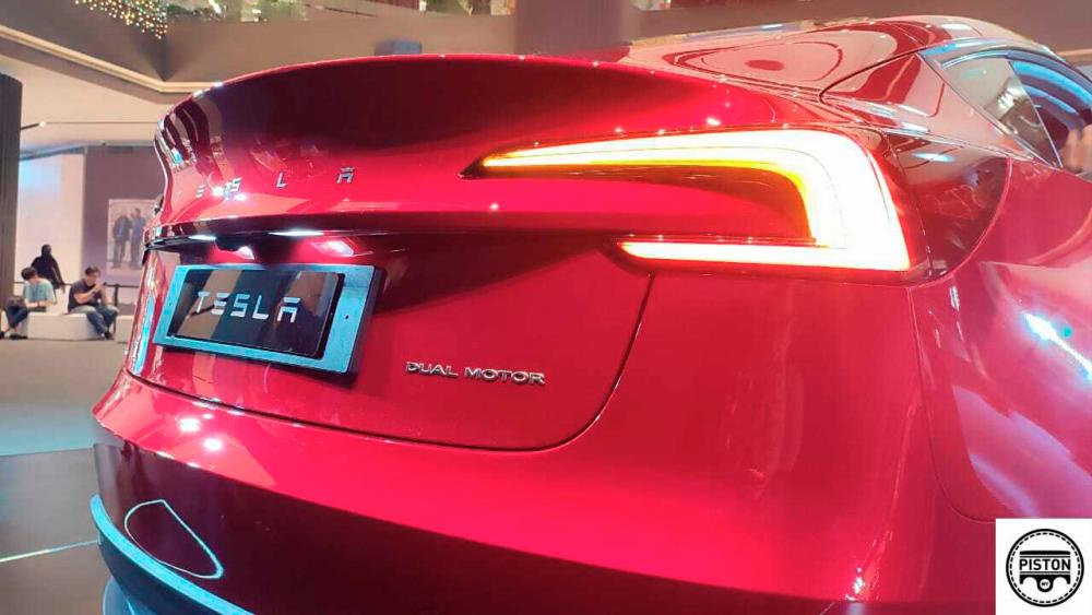 Tesla Launches Facelifted Model 3 Highland, Articles