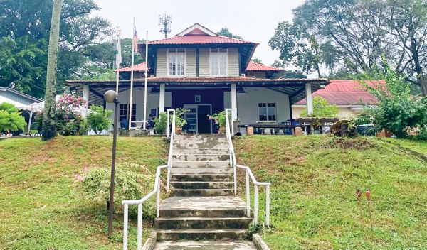 Image from: Penggiat sastera berdosa tidak bantu memasyarakatkan sastera