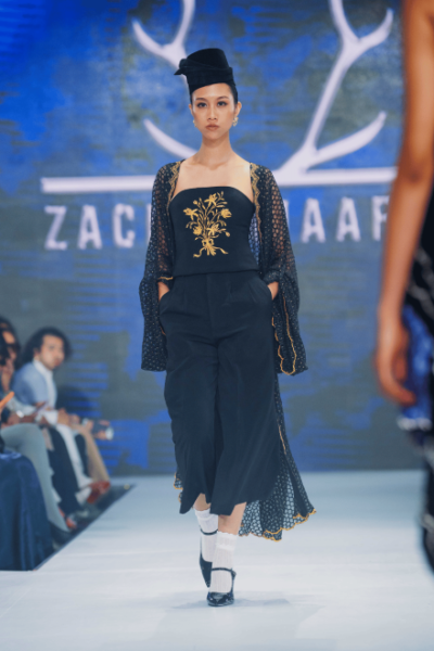 Image from: Bila warisan turun catwalk