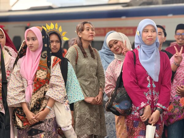 Image from: Keretapi Sarong Perlis dijadikan acara tahunan – MB