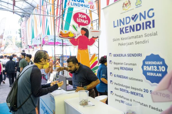 Image from: Orang bekerja sendiri nikmati diskaun caruman 50% di Festival Mega iLINDUNGu