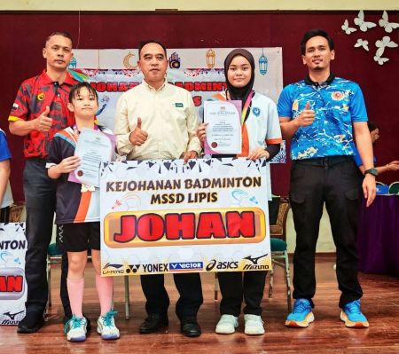 Image from: Auji Kiasatina fasih bahasa  Mandarin, kebanggaan SJKC Penjom