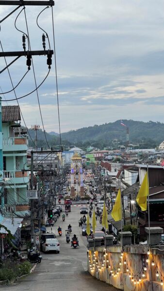 Image from: Sekali sampai Betong, pasti nak datang lagi