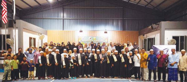 Image from: Guru dan murid SK Sungai Koyan, Lipis meriahkan sambutan Maulidur Rasul
