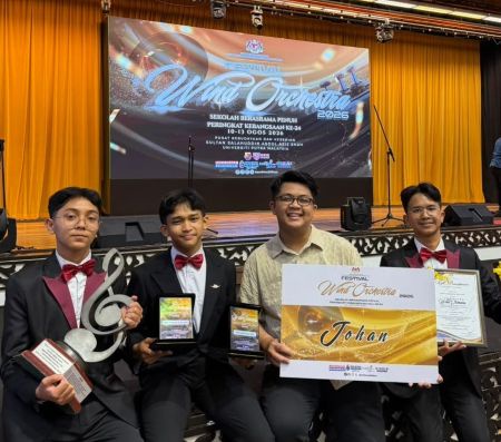 Image from: SDAR Symphonic Band juara pancaragam Asia