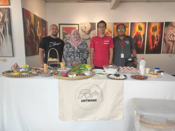 Image from: Ketelitian Rifasya hasilkan model makanan, organ manusia