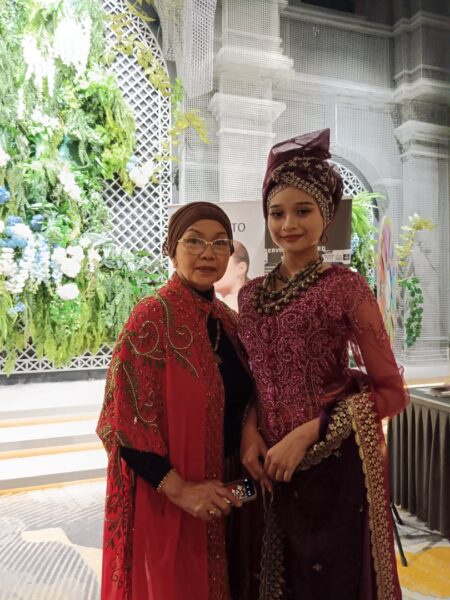 Image from: Catwalk bawa Mia Zahra Zulaikha ke pentas dunia