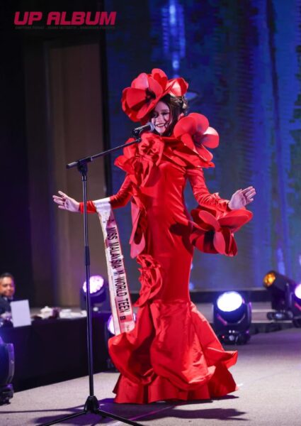 Image from: Catwalk bawa Mia Zahra Zulaikha ke pentas dunia