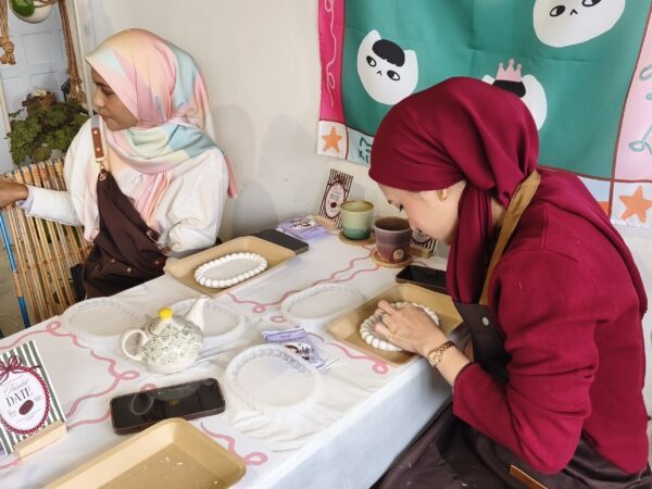 Image from: Tenang sambil menghasilkan trinket tray