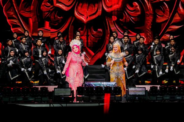 Image from: Konsert Gema Bumantara: Hujan bukan penghalang Siti Nurhaliza gegar Stadium Nasional Bukit Jalil