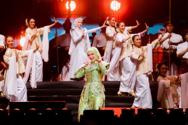 Image from: Konsert Gema Bumantara: Hujan bukan penghalang Siti Nurhaliza gegar Stadium Nasional Bukit Jalil