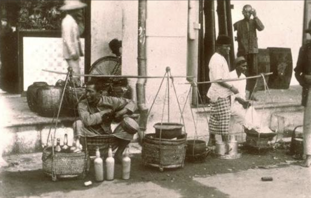 Image from: How Malaysian Hawkers Built An Economy On The Streets