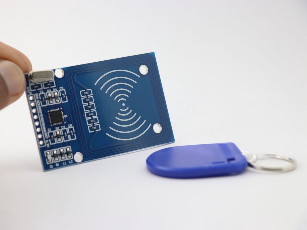 how-to-turn-your-existing-wallet-into-an-rfid-blocking-wallet-for-free