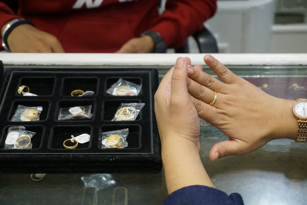 "Gold? You Can't Afford It": A Woman's Quest for Validation from Her Parents