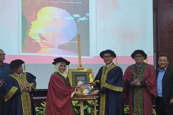 UPSI Raikan Kepakaran TESL Prof. Dr. Raja Nor Safinas Melalui Syarahan Profesor