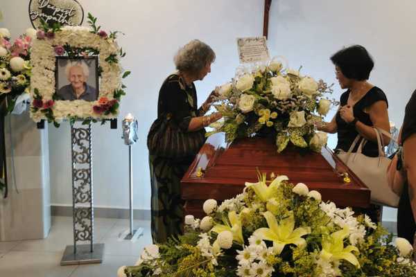 Farewell, Leonard De Vries