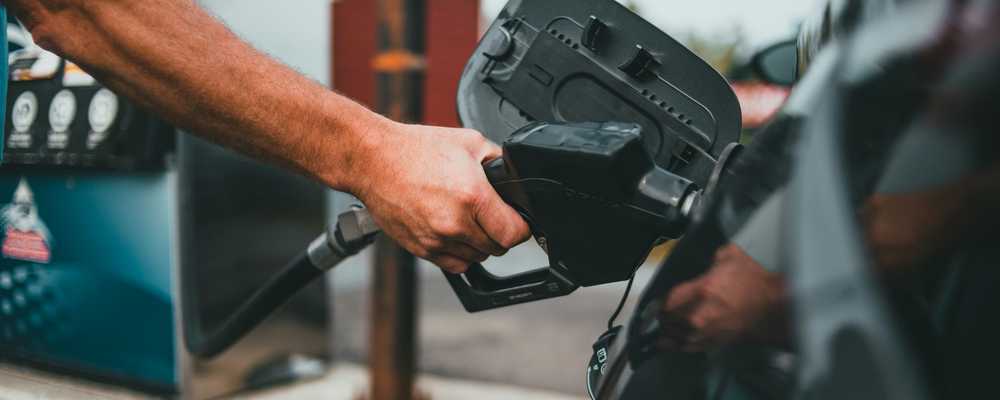 Local Influencer Robbed While Refuelling at Petrol Station in Puchong