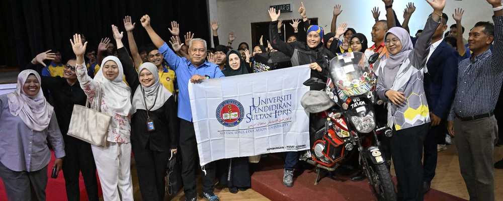 Alumni UPSI Cikgu Anita Yusof kongsi inspirasi, serah kembali bendera universiti