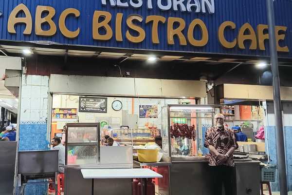 ABC Bistro Cafe Jln Masjid India in the heart of KL offers quality, quantity food @affordable price #JalanJalanMakan
