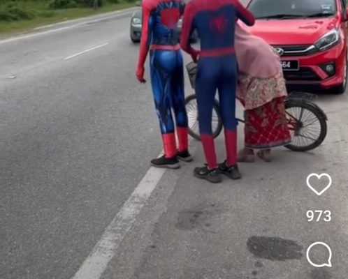 When Spidermen Came to the Rescue of An Elderly Lady! #Heartwarming