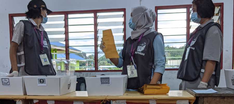 Johoreans residing overseas MUST register for postal voting before 18 Feb 2022 for the State Election! Here’s How